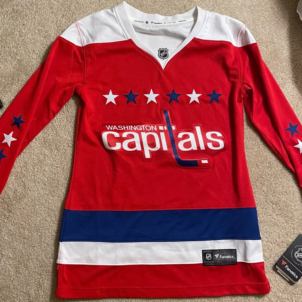NWT Washington Capitals Jersey